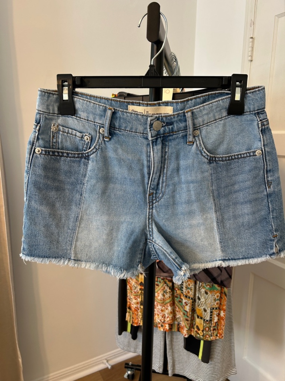 GAP Best Girlfriend Jean Short. Size 26. 3” inseam. No stretch.